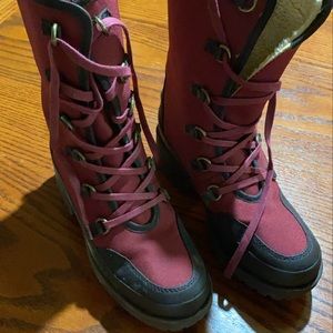 Lucky brand women’s boots, size 6, never worn